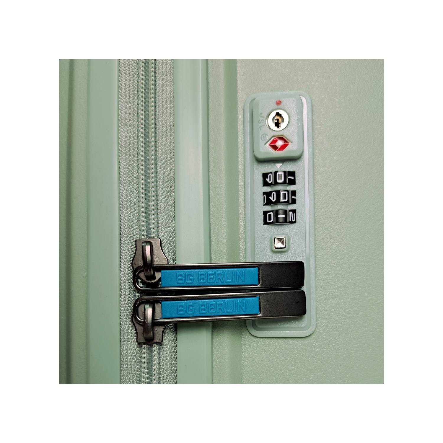 maleta de cabina 10 kgs liviana resistente con candado TSA con doble cierre de seguridad ruedas con giro 360 calidad alemana