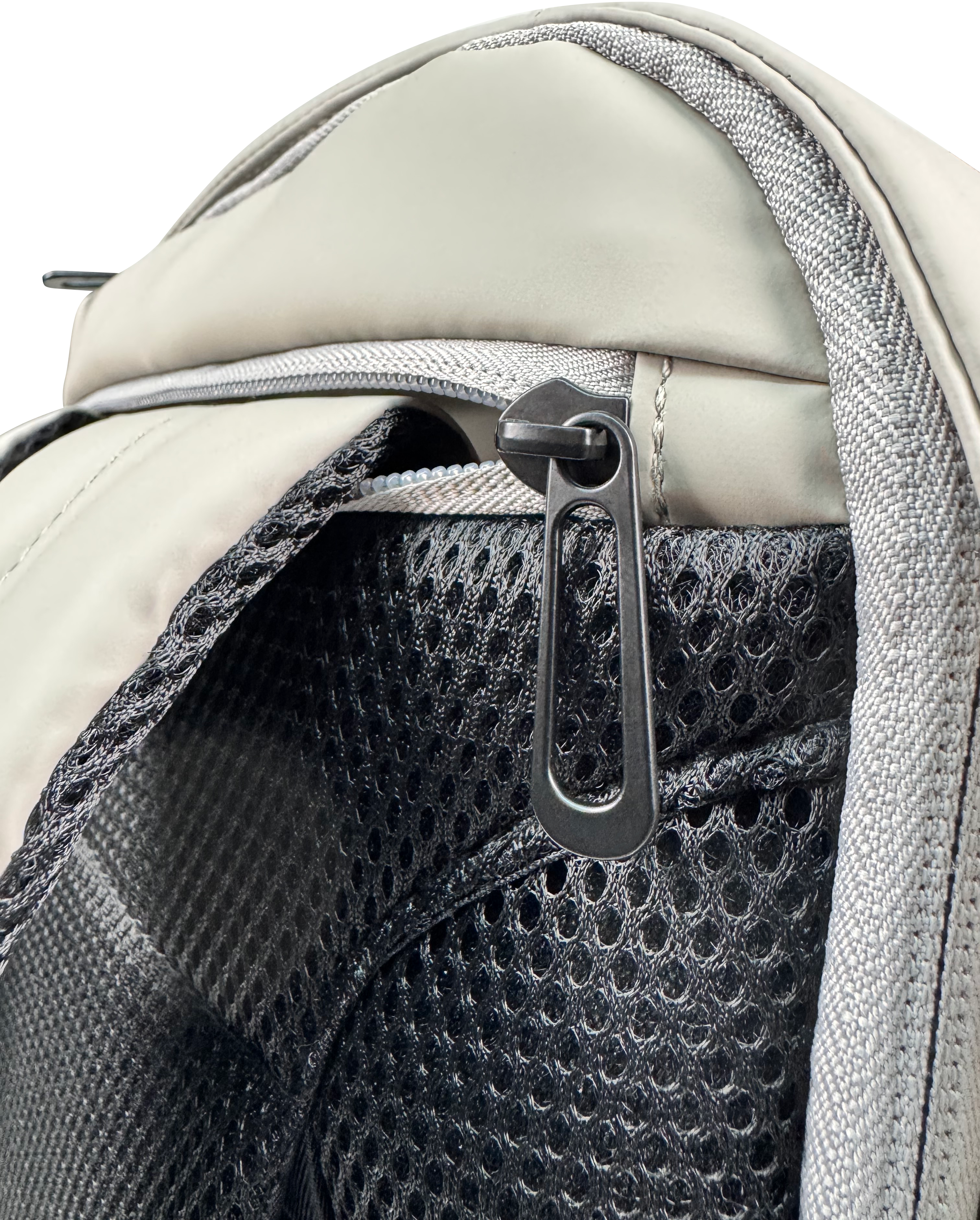 Mochila BG Berlin tamaño cabina, con diseño moderno, los tirantes se esconden y se convierte en bolso