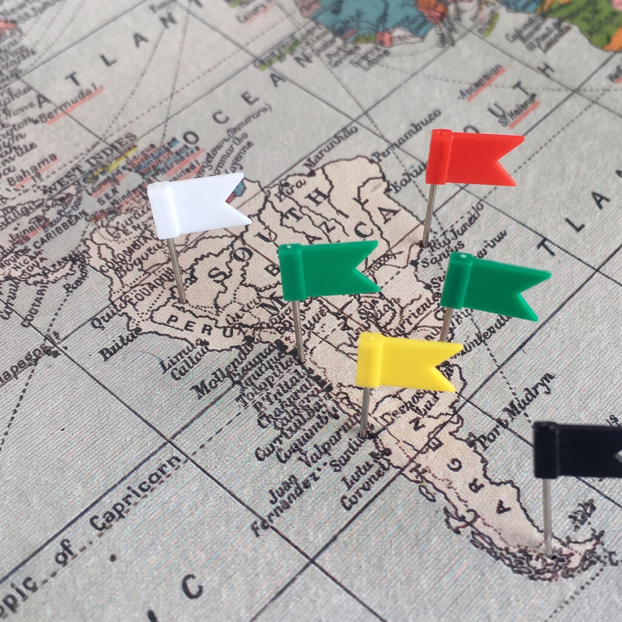 Pack 50 Pins de Banderas para Mapas Pineables