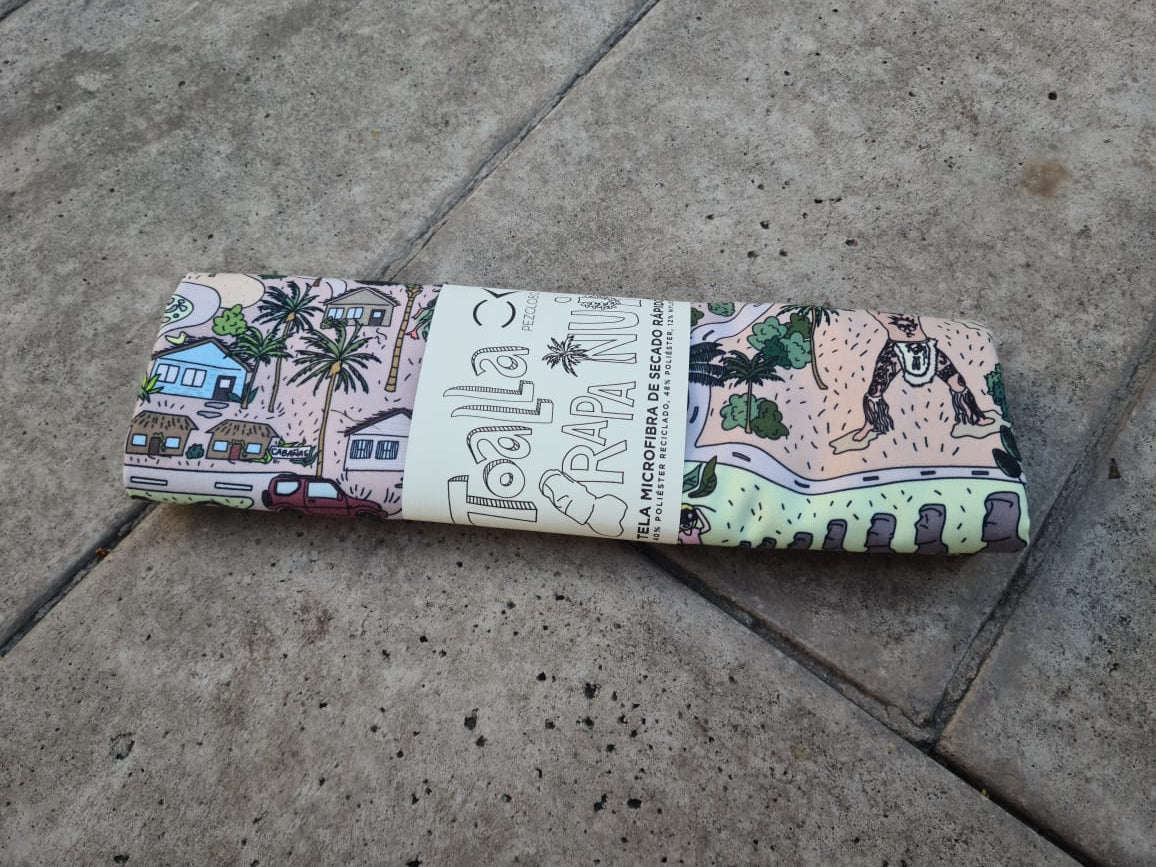 TOALLA DE VIAJE ILUSTRADA RAPA NUI