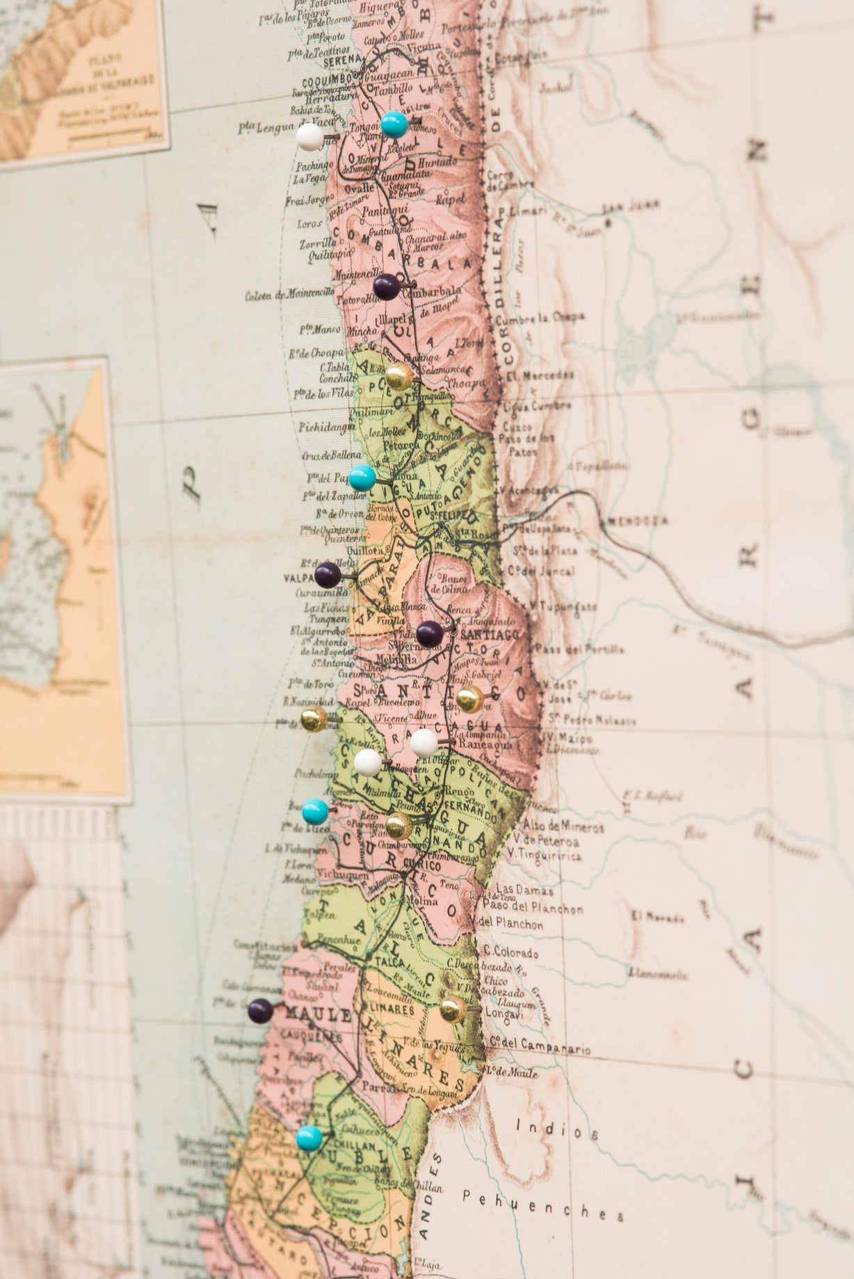 MAPA PINS CHILE MARCO BLANCO