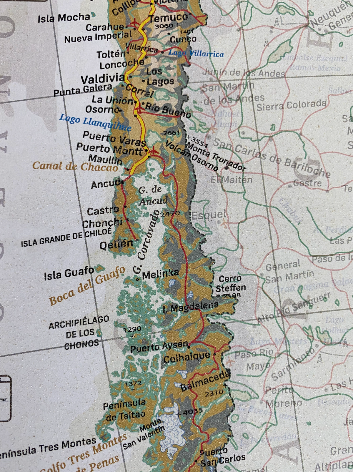 MAPA PINS CHILE CHICO MARCO BLANCO