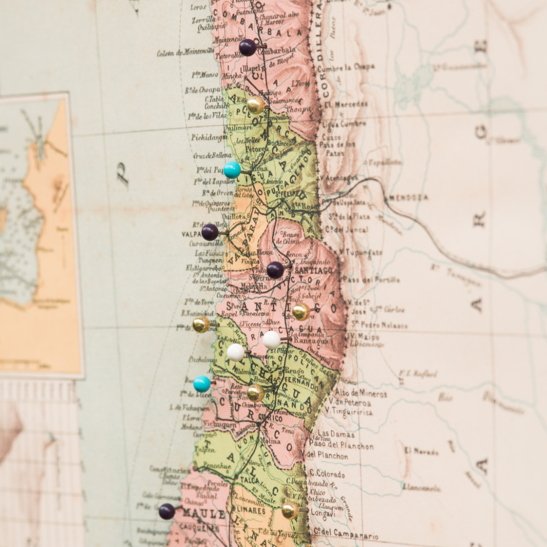 MAPA PINS CHILE MARCO BLANCO