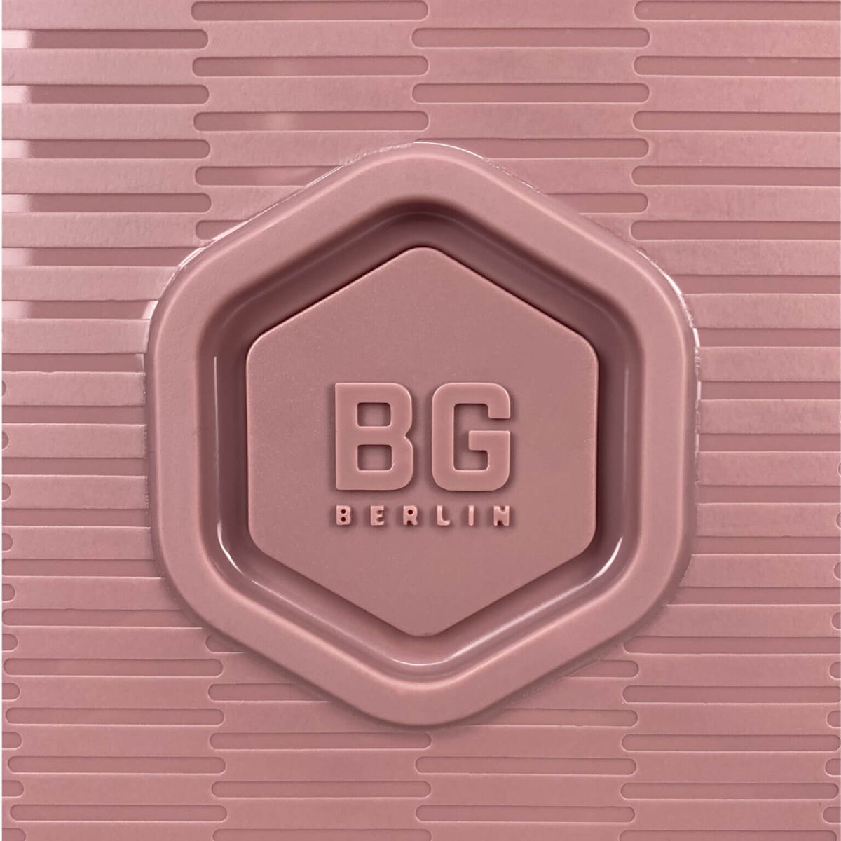 Maleta Bg Berlin liviana, expandible con calidad alemana