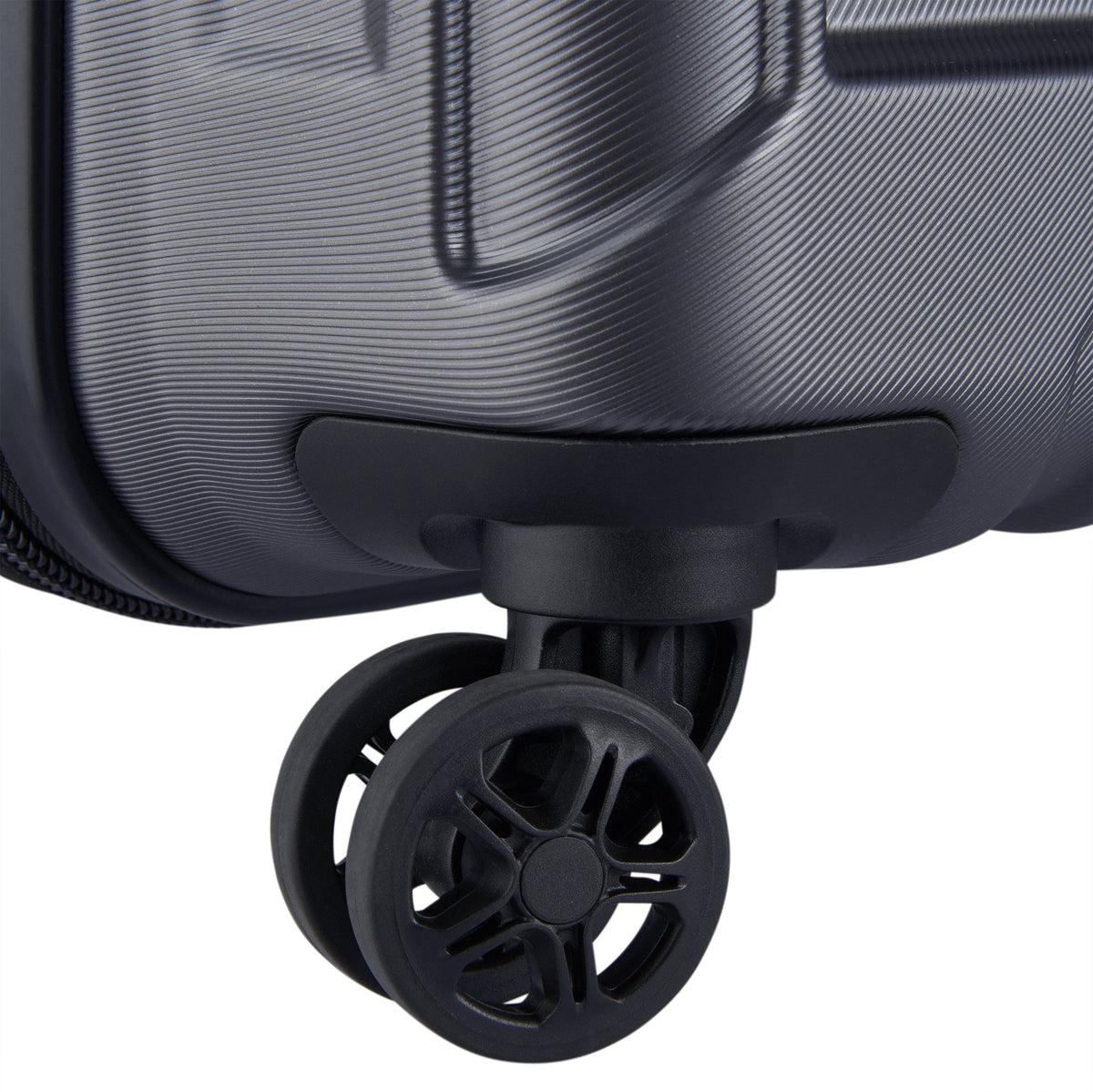 MALETA DELSEY TRUNK GRANDE REMPART 97 LT - Pilgrim Tienda para viajeros